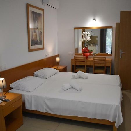 Hotel Ritsa Kaména Voúrla Eksteriør bilde