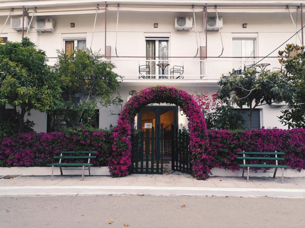 Hotel Ritsa Kaména Voúrla Eksteriør bilde