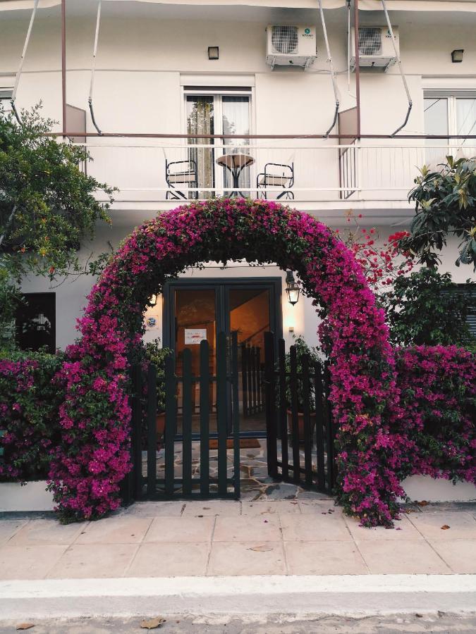 Hotel Ritsa Kaména Voúrla Eksteriør bilde